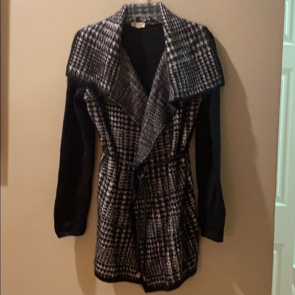 Beautiful black & white mohair wrap sweater size S {044}